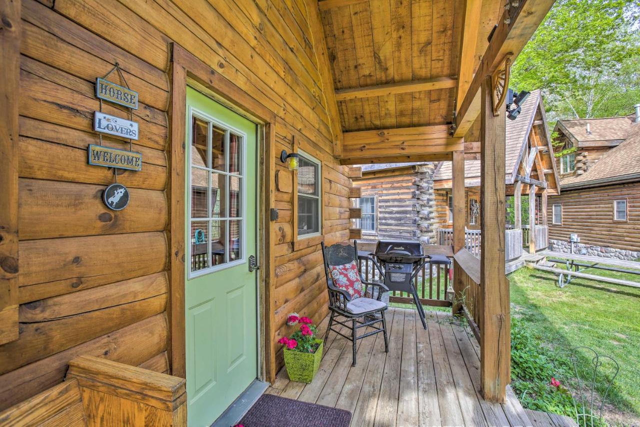 Rothbury Resort Cabin With Fire Pit Golf, Hike And Play! מראה חיצוני תמונה