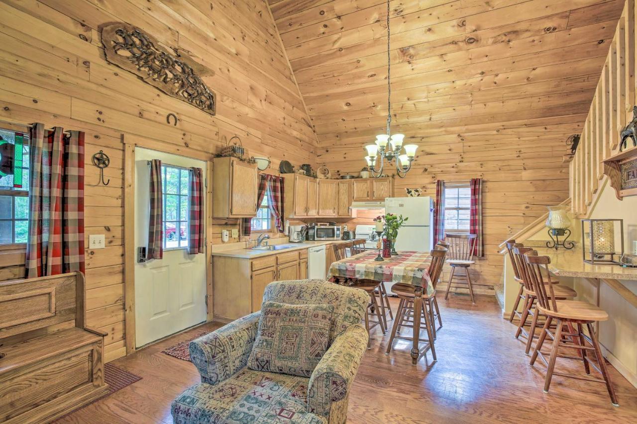 Rothbury Resort Cabin With Fire Pit Golf, Hike And Play! מראה חיצוני תמונה